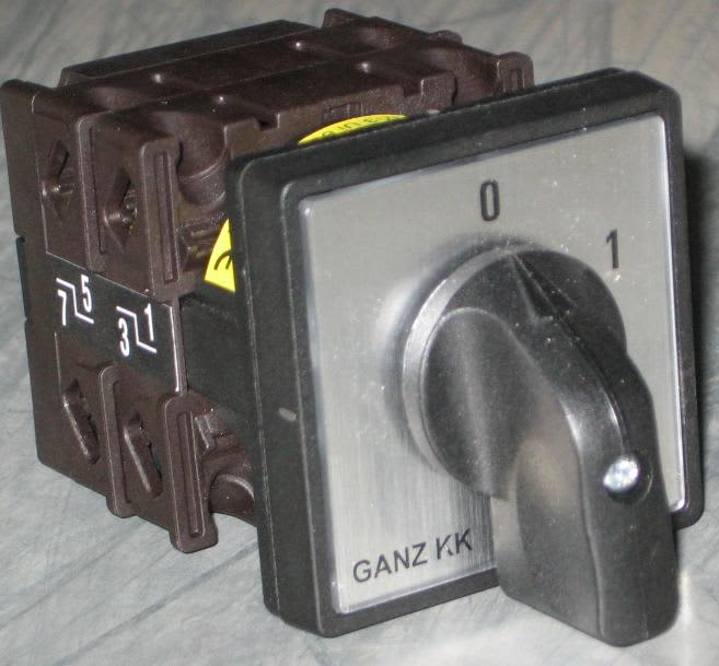 GANZ - Kézi kapcsoló 20A átkapcs mellső rögz 2P 001758